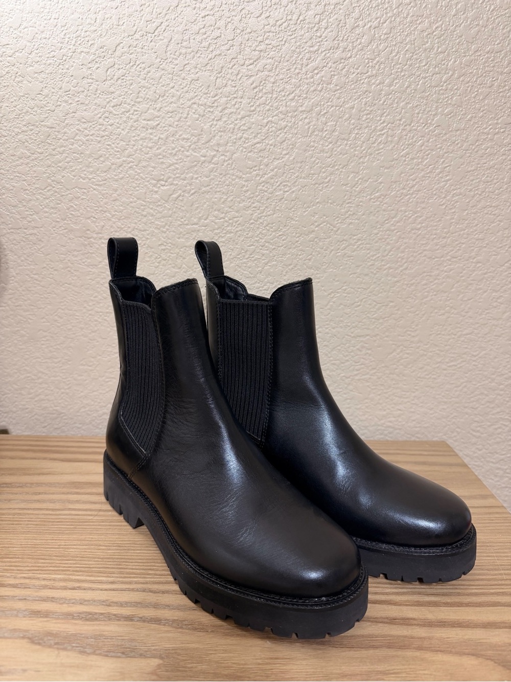 rag & bone Black Leather Corey Chelsea Lug Sole Ankle Boots - Picture 2 of 5